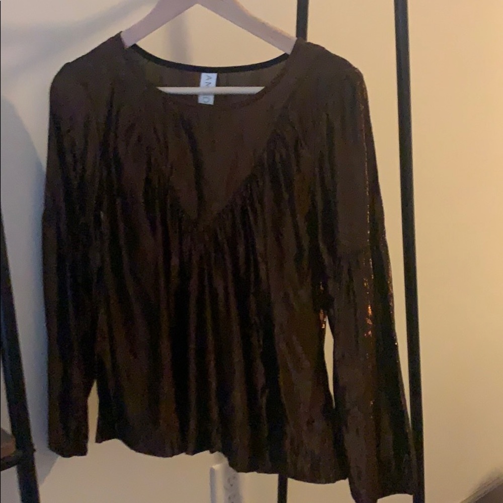 Good metallic top